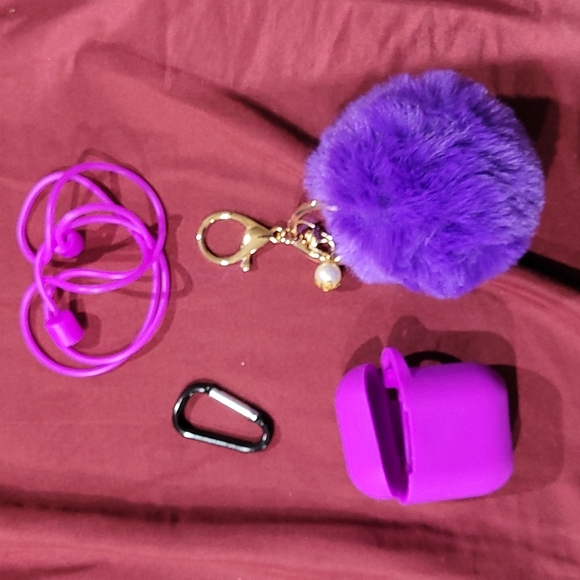 SILICONE CASE FOR AIRPODS + FURBALL - Picture 1 of 4
